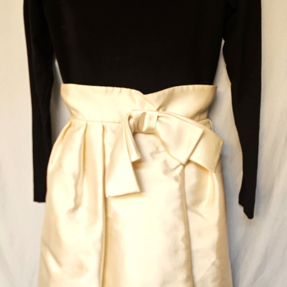 Wayne Clark classic silk and wool cocktail frock, very Audrey Hepburn !